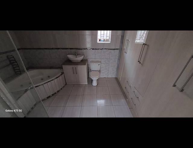 4 BEDROOM HOUSE FOR SALE IN KARENPARK